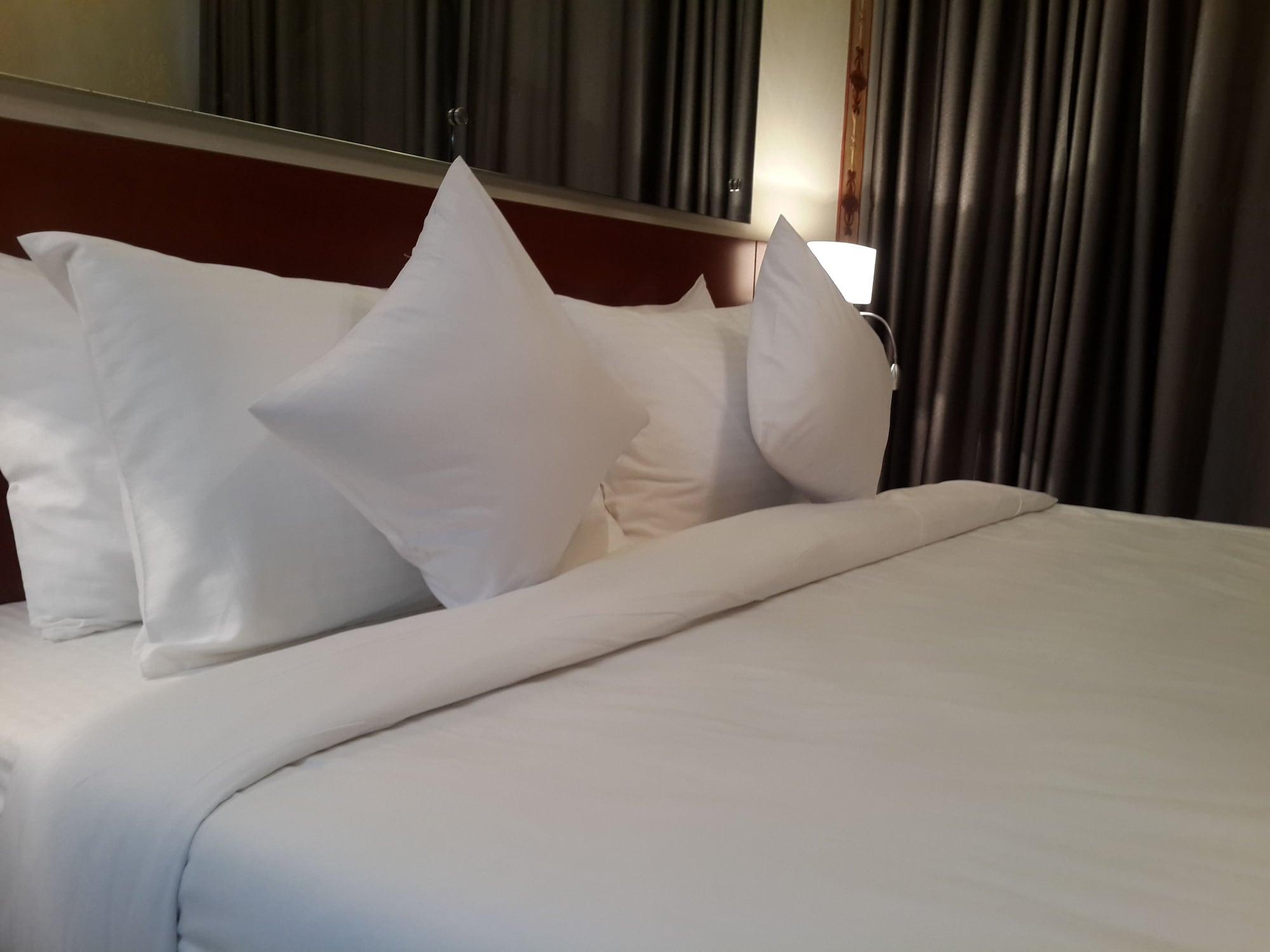 Coventina Lake Suites Dhaka Ngoại thất bức ảnh